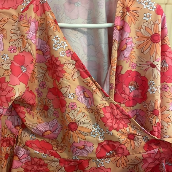 Flower Blouse - Picture 2 of 2